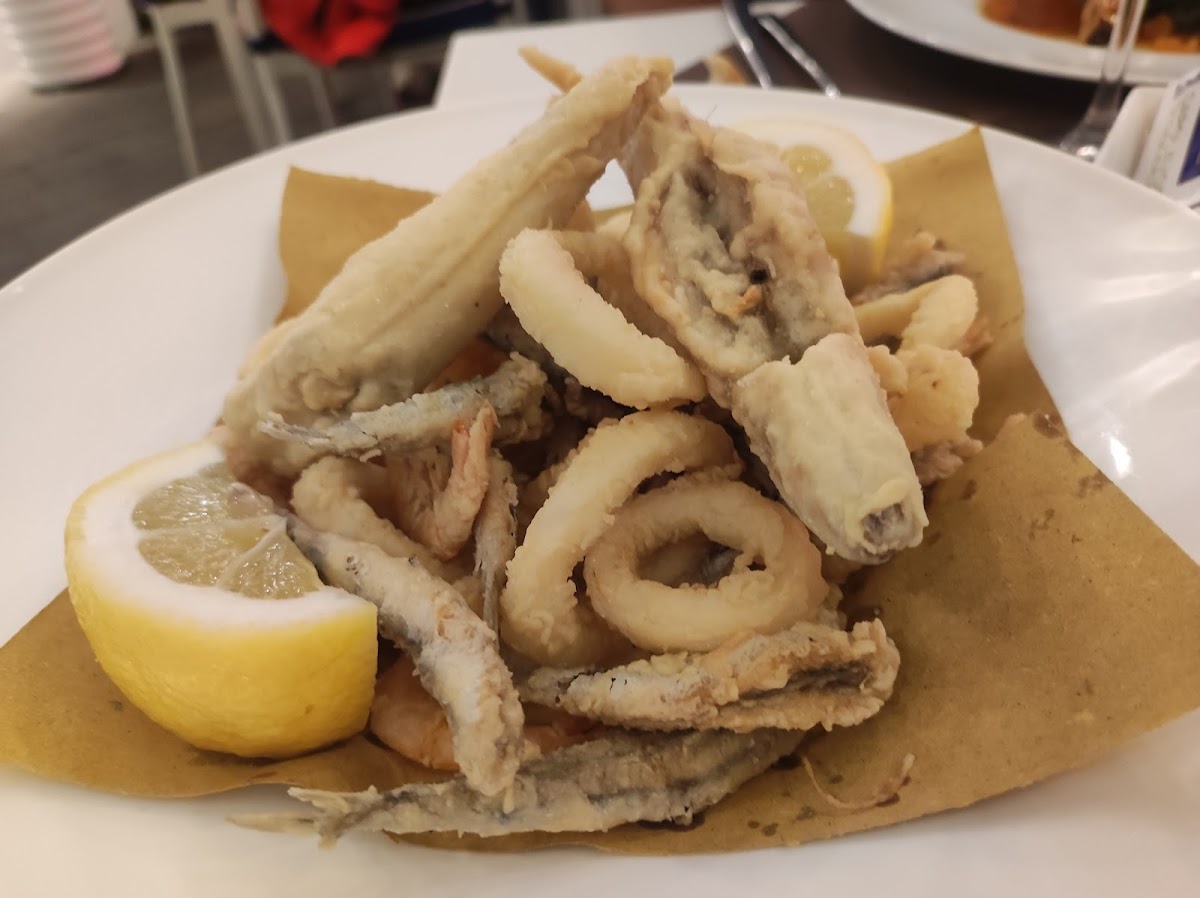 Sal De Riso Ristorante & Bistrot - Photo 7