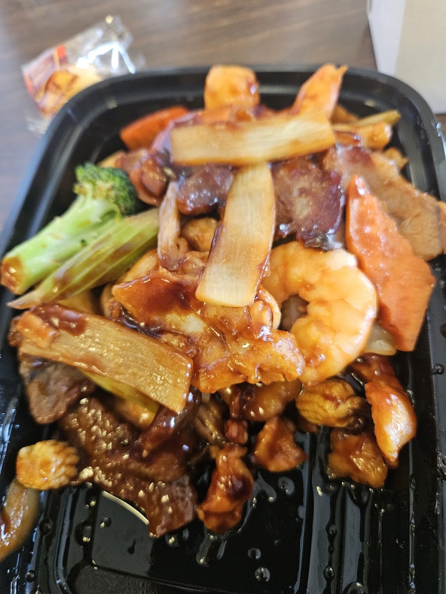 General Tso's Inn - Photo 1