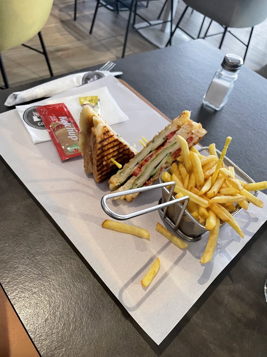 IT Café - Photo 7