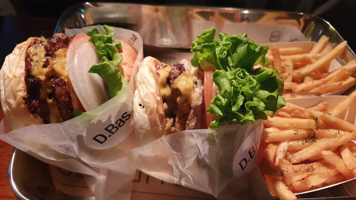 Bas Burger Yeoksam Branch - Photo 8