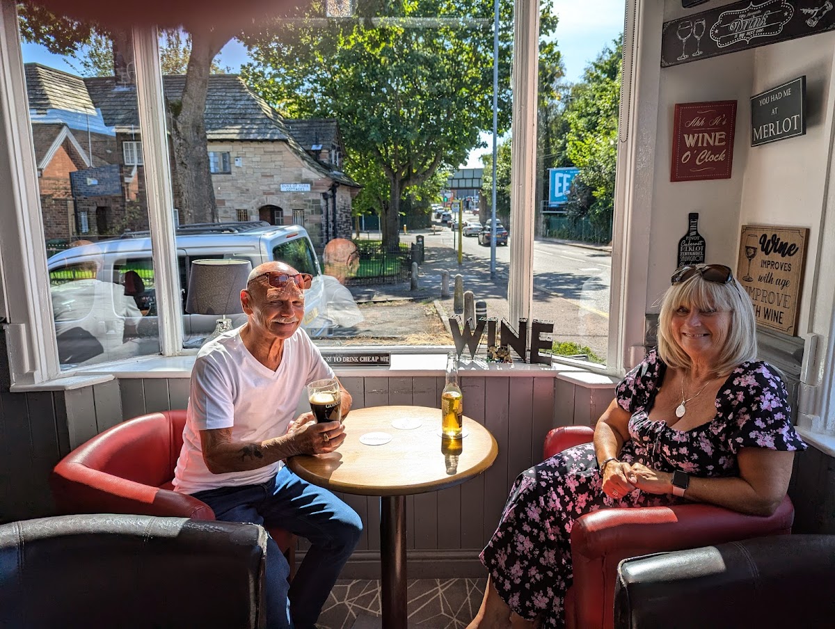 The Railway Inn - Photo 2