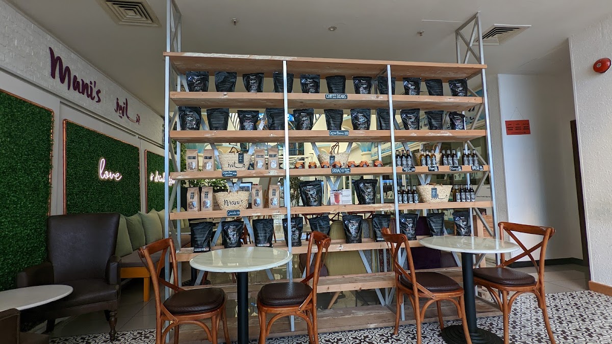 Mani's Cafe Qurum