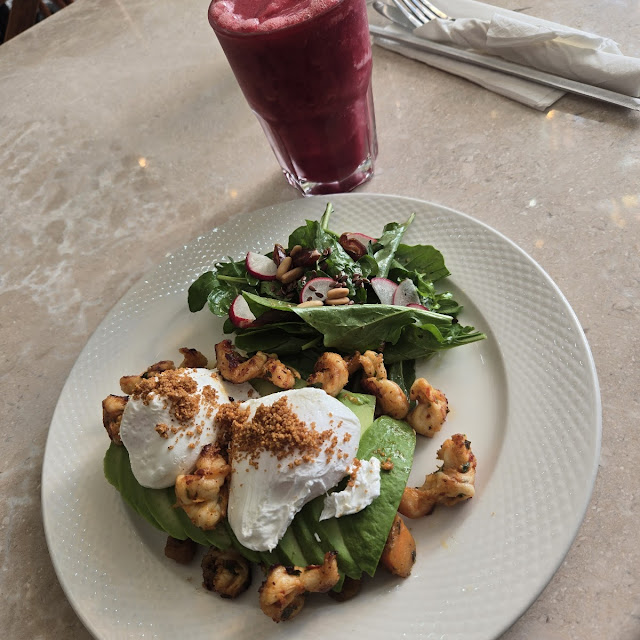 Avocado Egg Benedict