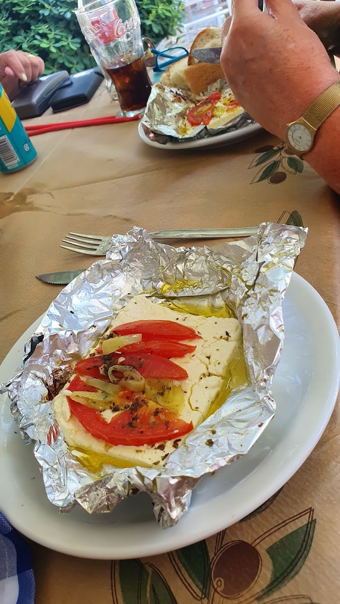 Makis Restaurant - Photo 7