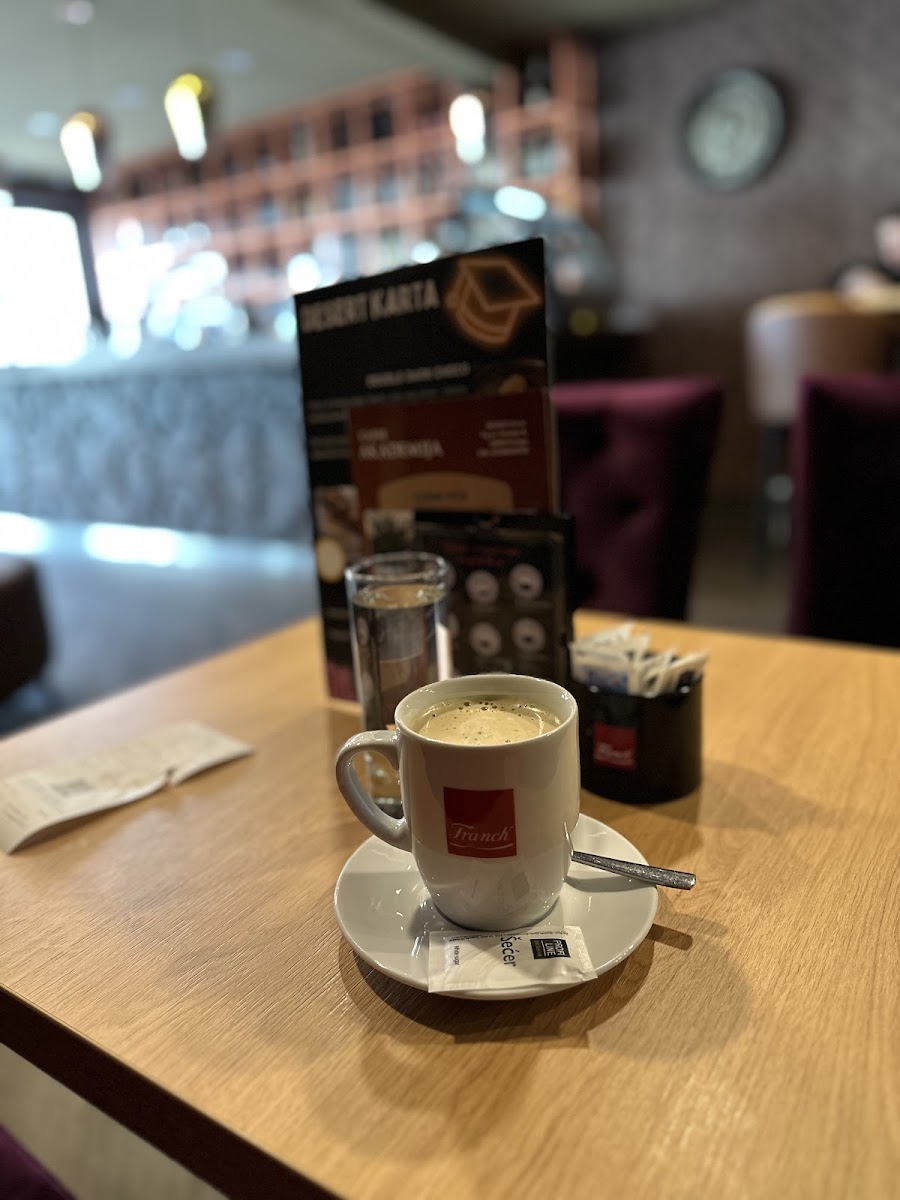 Caffe Akademija - Photo 6