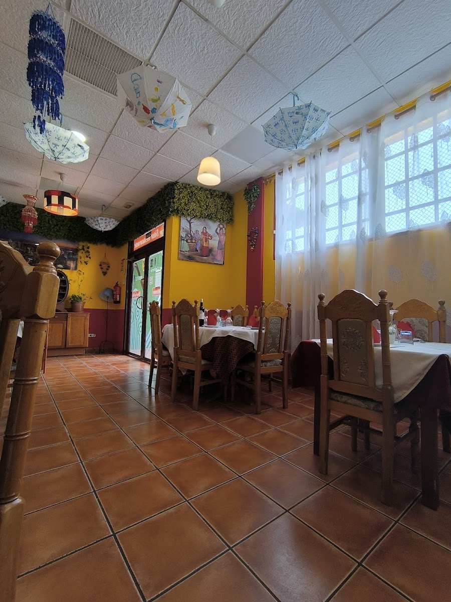 Sitar Restaurante - Photo 2