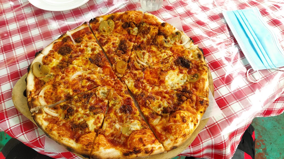 NEVA’S PIZZA - Valencia Branch - Photo 9