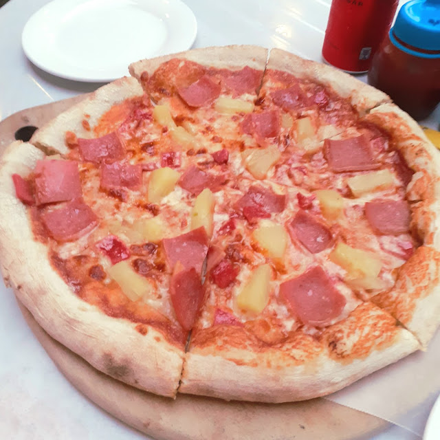 Hawaiian Pizza