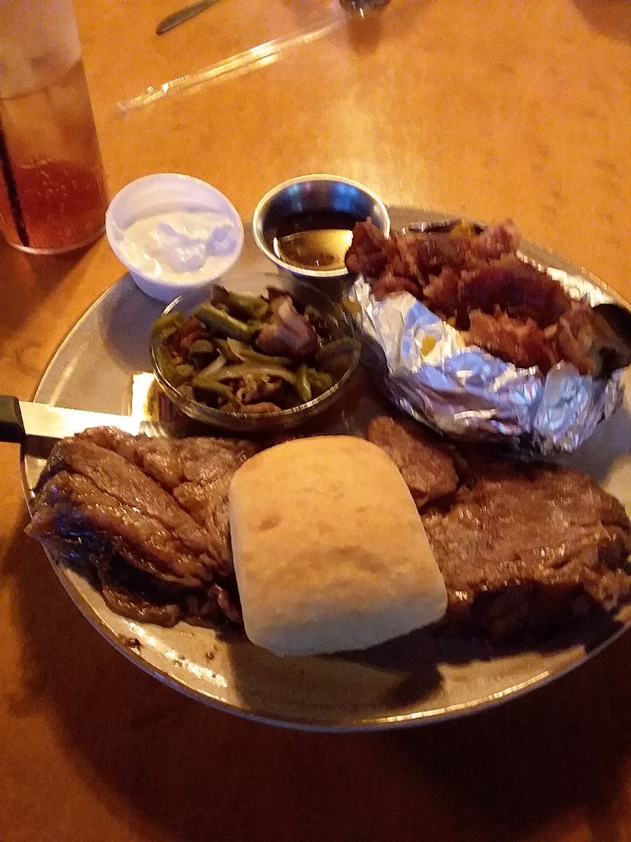 Spring River Draft House & Grill - Photo 9
