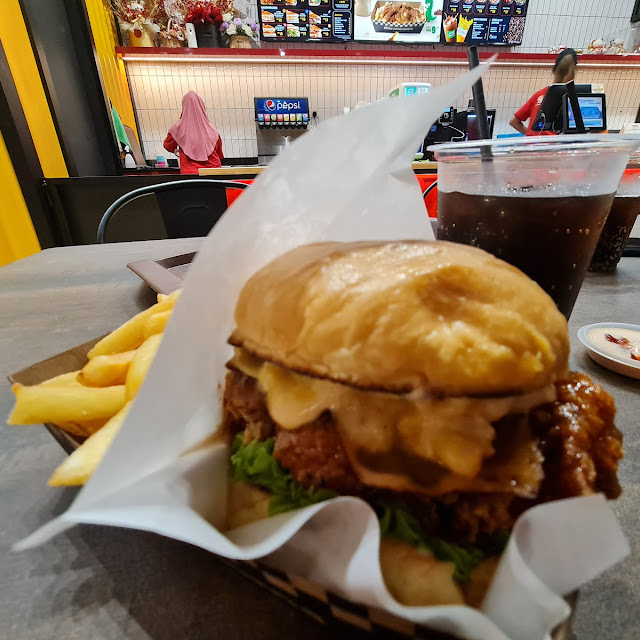 Signature Chicken Burger