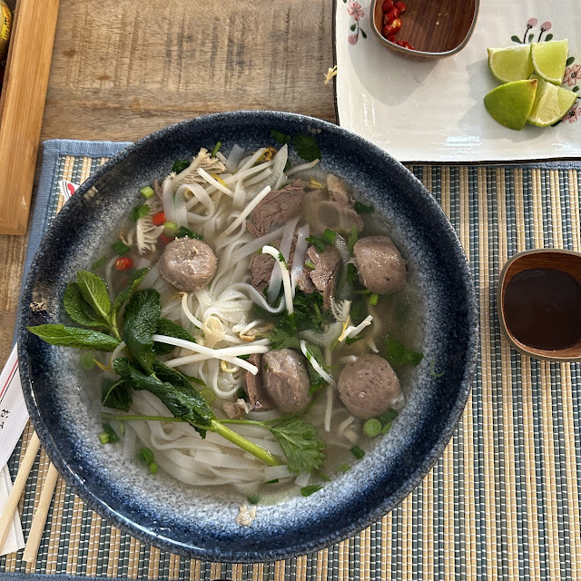 Pho de Ternera Con Fideos Frescos