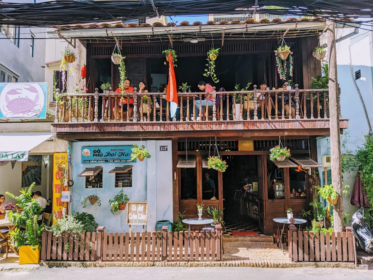 Ca phe Đo-Phu, com tam Đai-Han