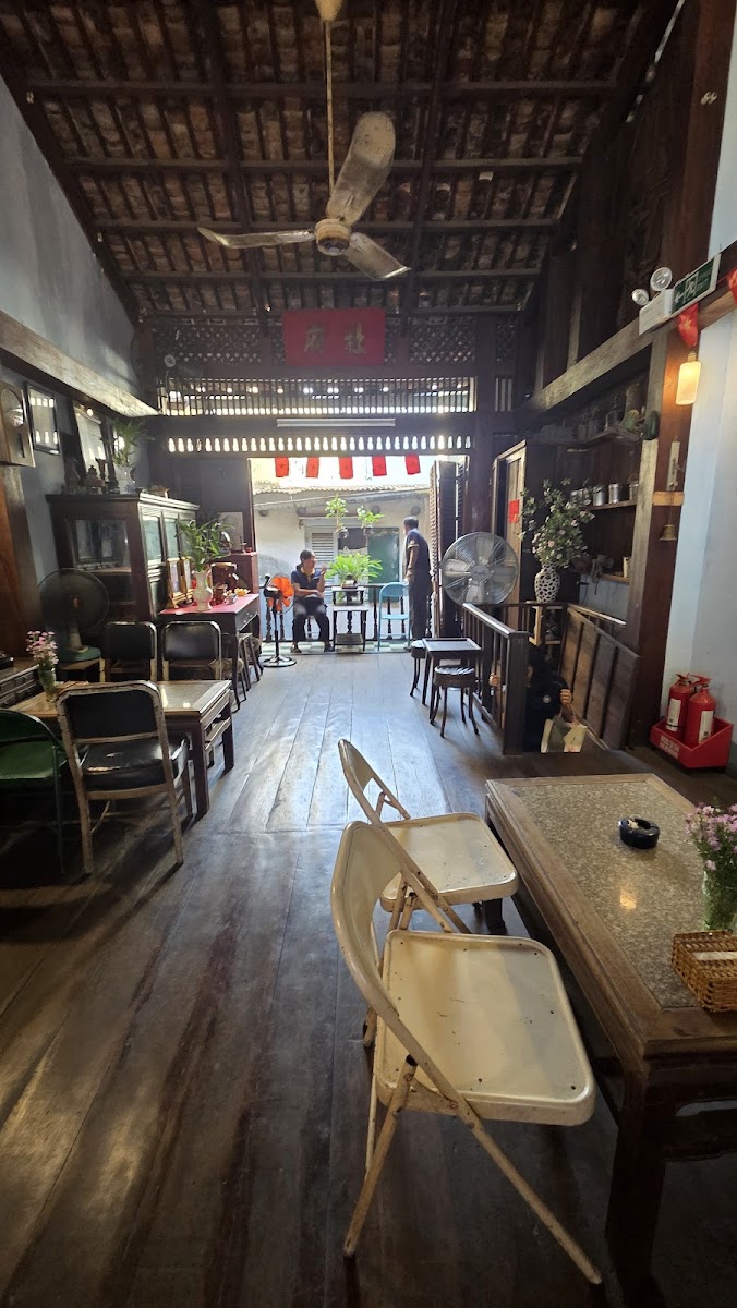 Ca phe Đo-Phu, com tam Đai-Han - Photo 2