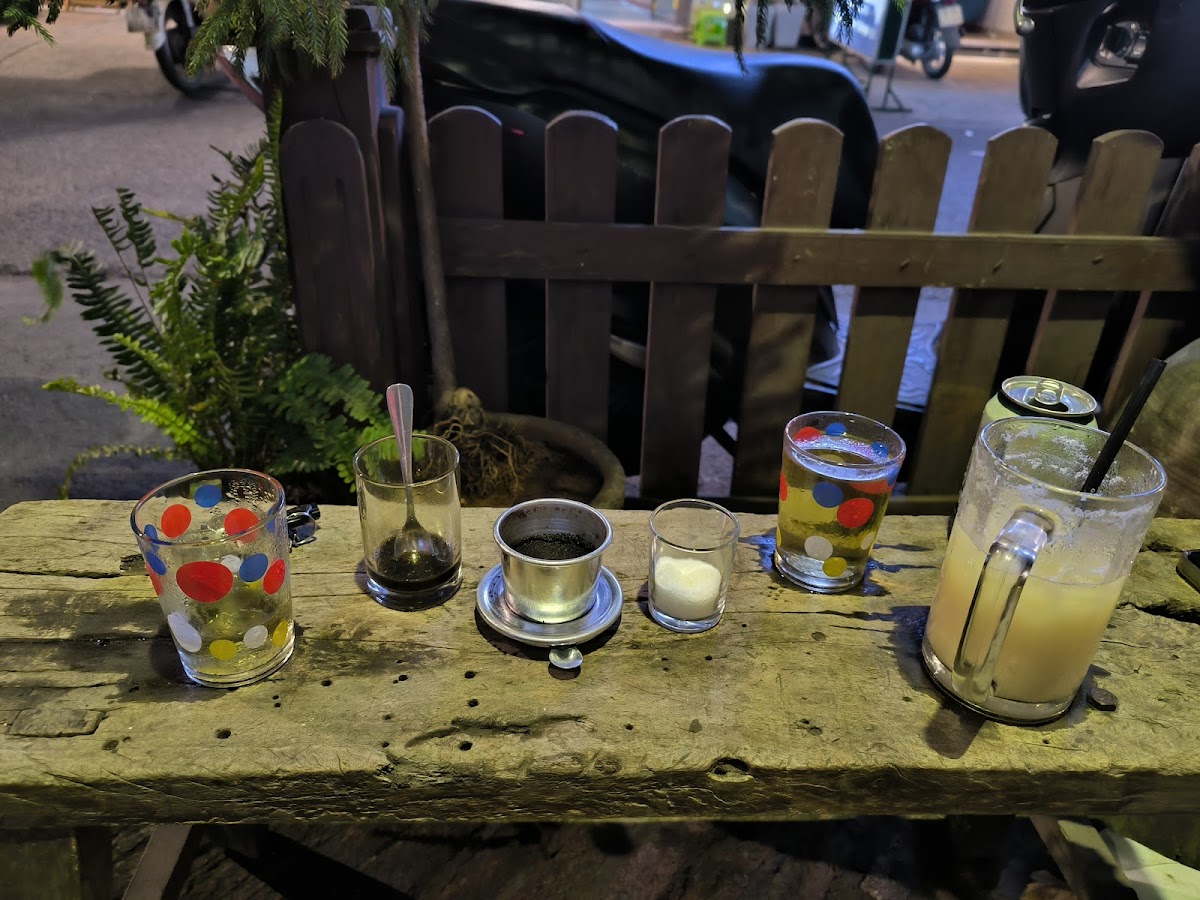 Ca phe Đo-Phu, com tam Đai-Han - Photo 8
