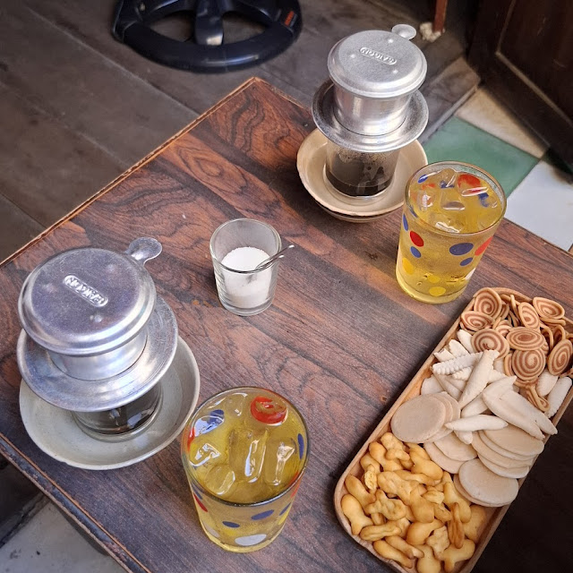 Filtered Black Coffee with Bretel Butter