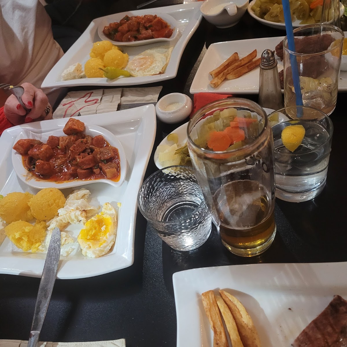 Mamaia Resto Lounge Bar - Photo 3