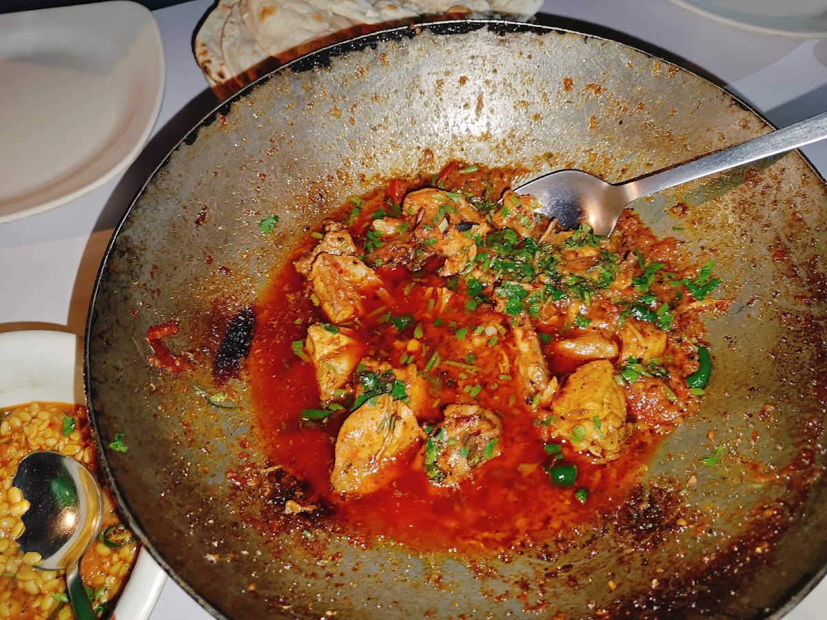 Murree Tabaq Restaurant - Photo 2