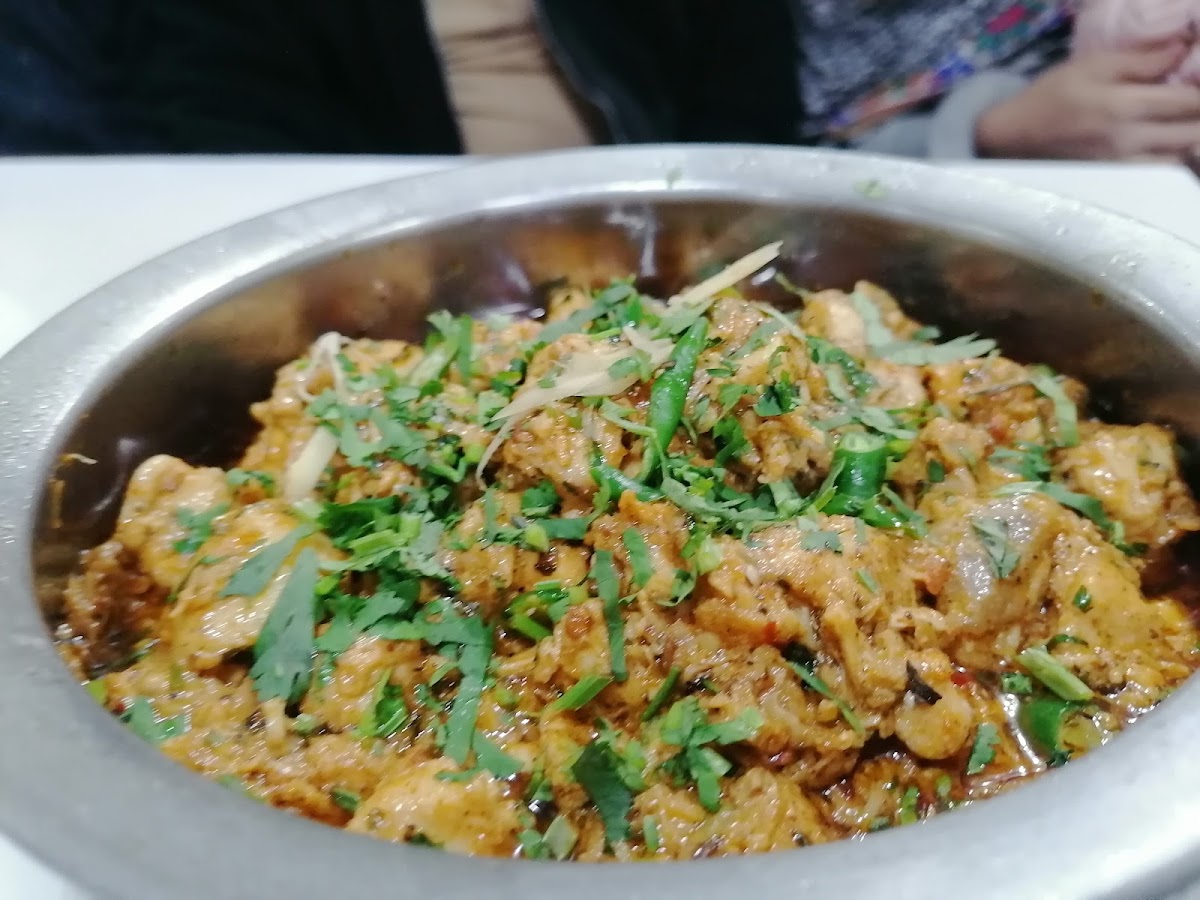 Murree Tabaq Restaurant - Photo 8