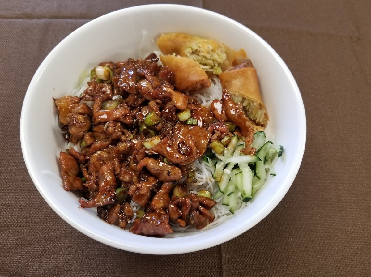 Hoa Son Chinese & Vietnamese Food - Photo 3