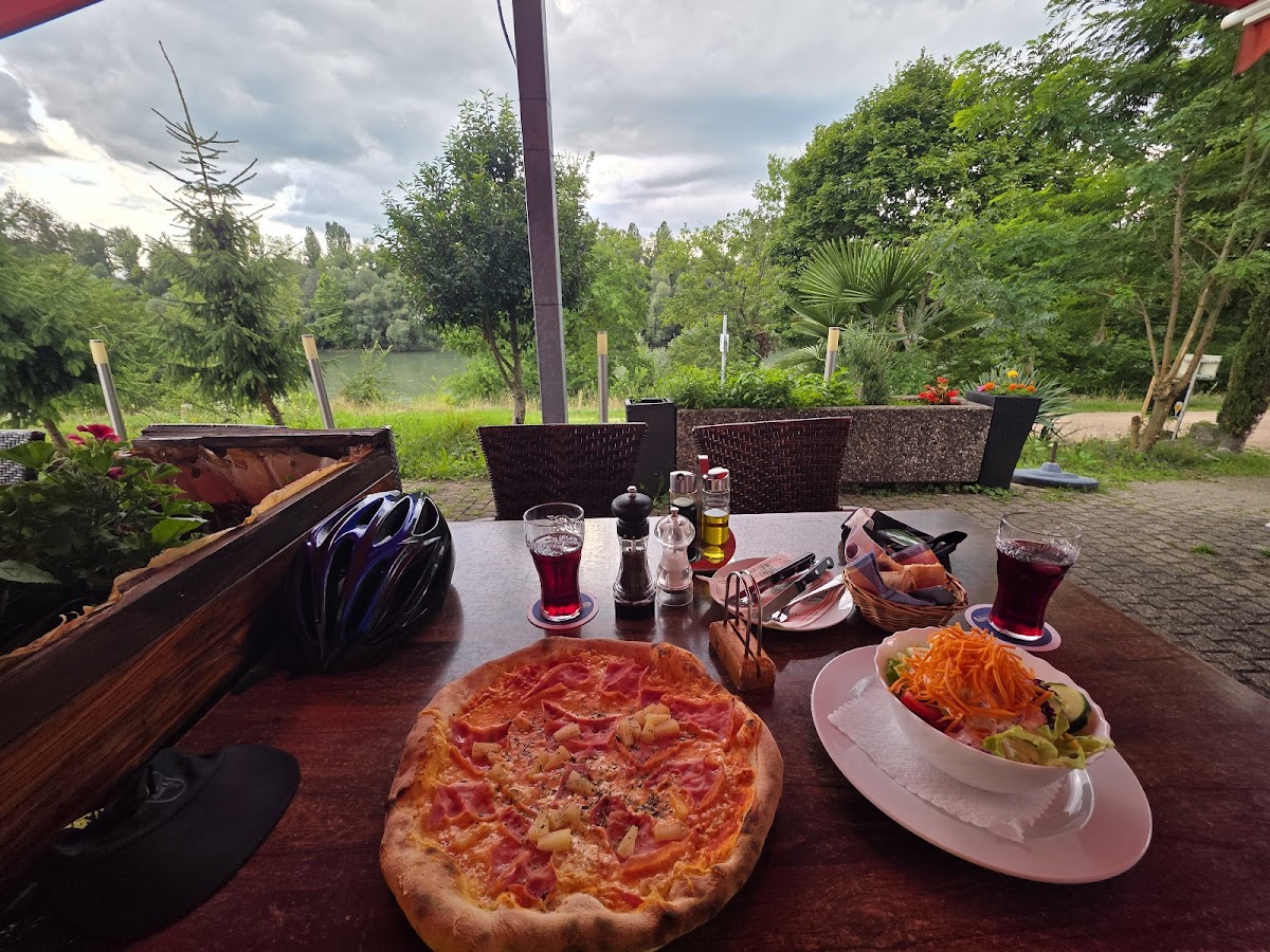 Trattoria Pizzeria Lucano - Photo 2