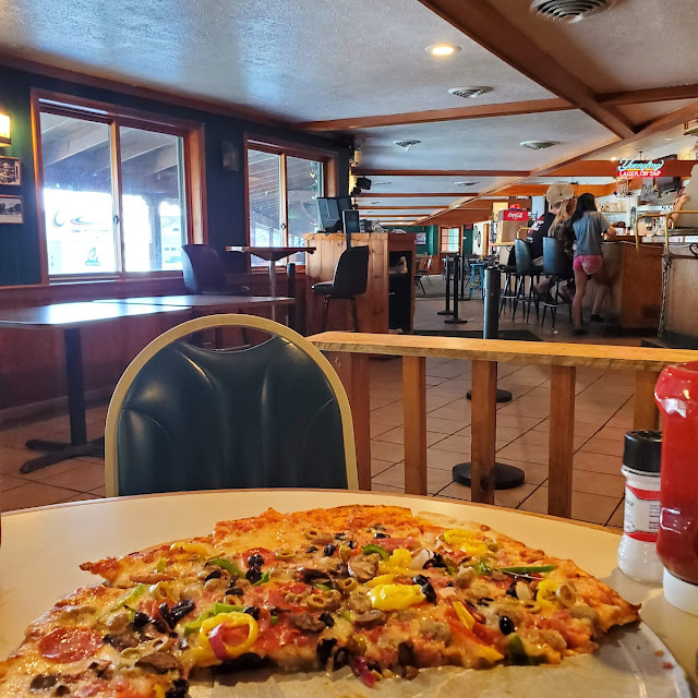 Papakeechie Pizza