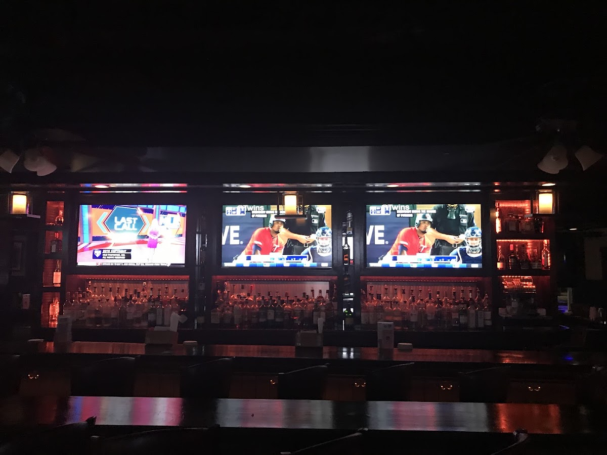 Tara Bar & Grill - Photo 3