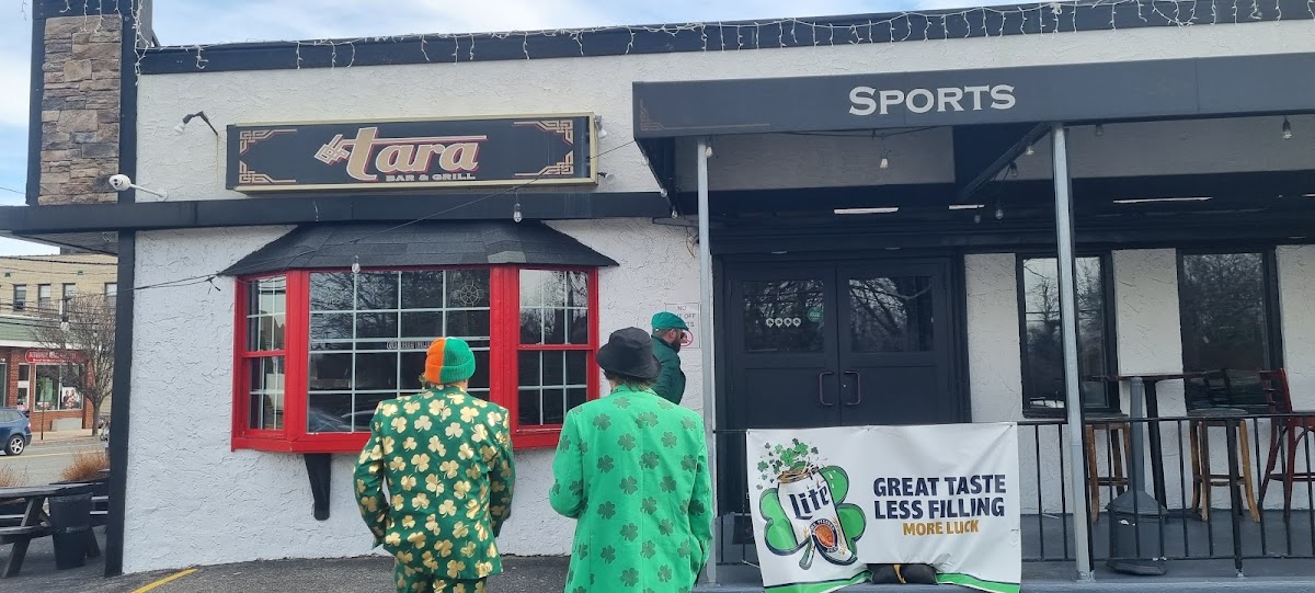 Tara Bar & Grill - Photo 4