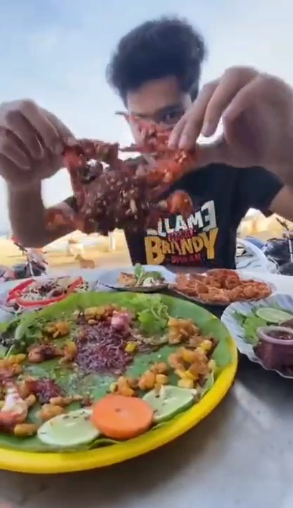 BOAT STOPPER RESTAURANT - Photo 1