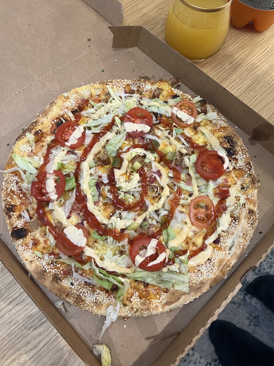 Proper Pizza Rruga e Kavajës (Proper Place Vila) - Photo 6