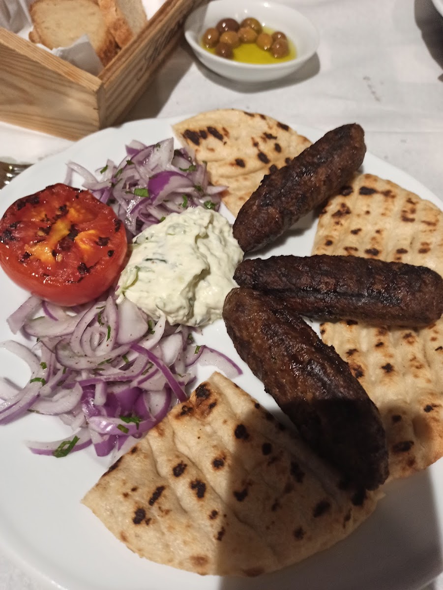 Mezedes Tavern Noulis - Photo 8