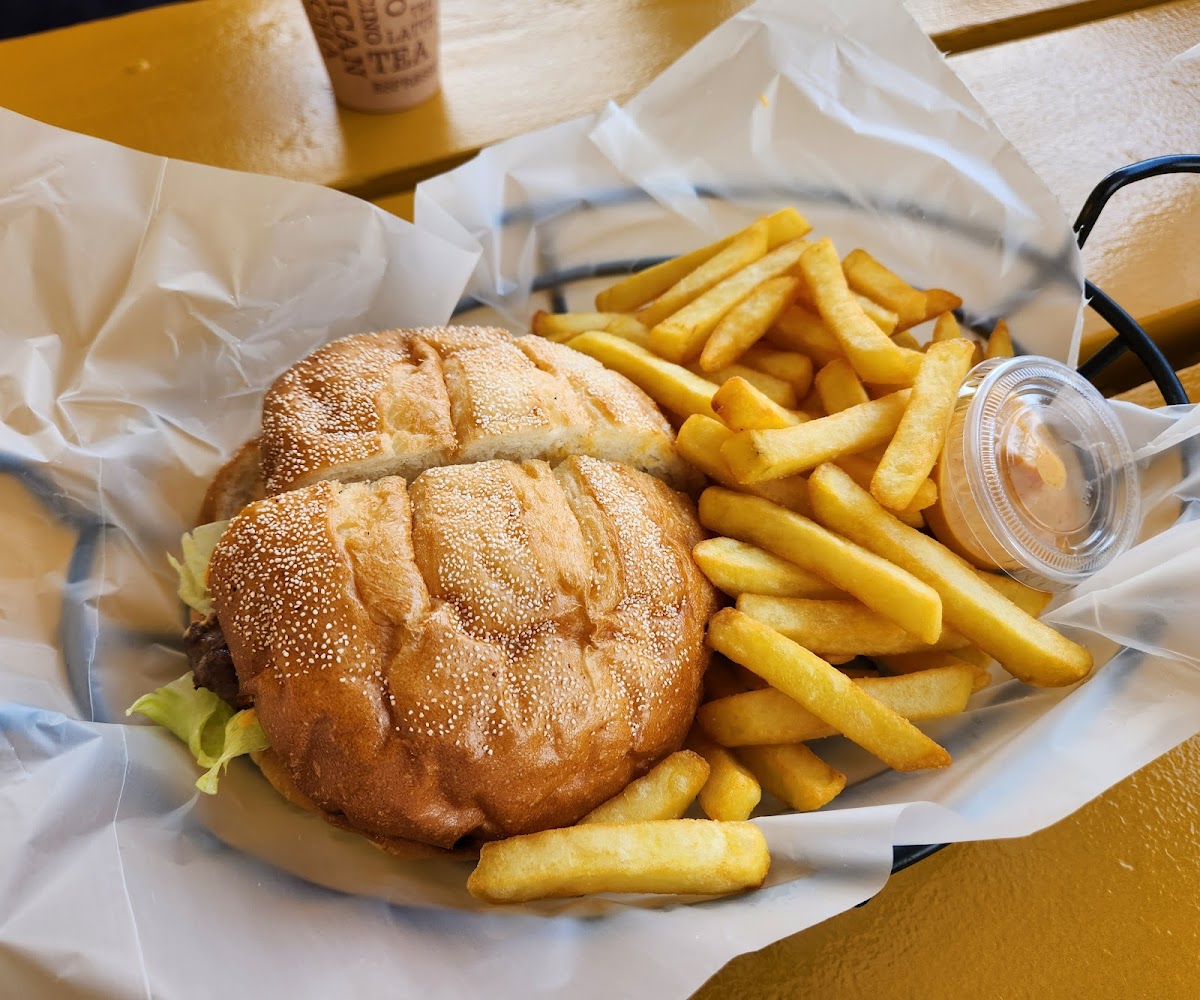 FireHouse Restaurant - Photo 4