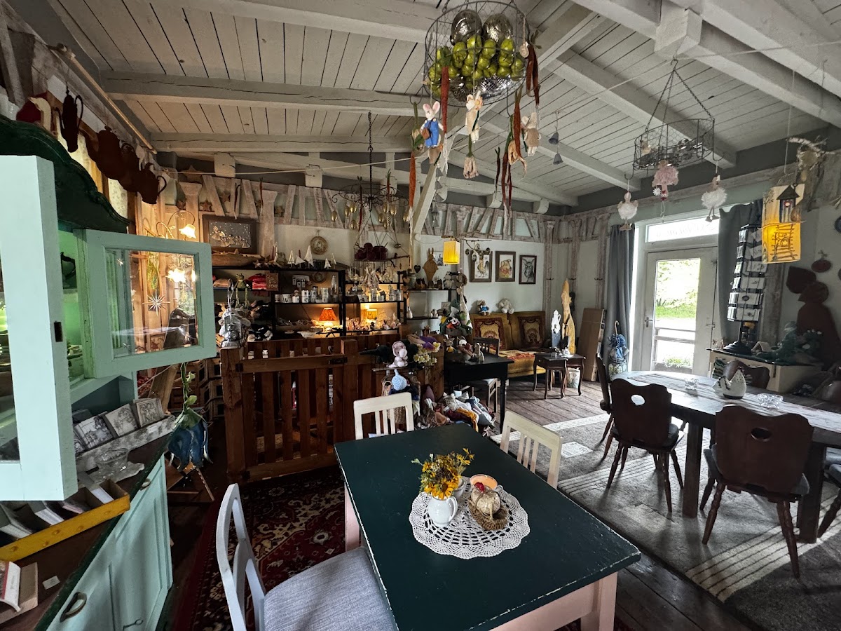 Laden Cafe Mohnamour - Photo 1