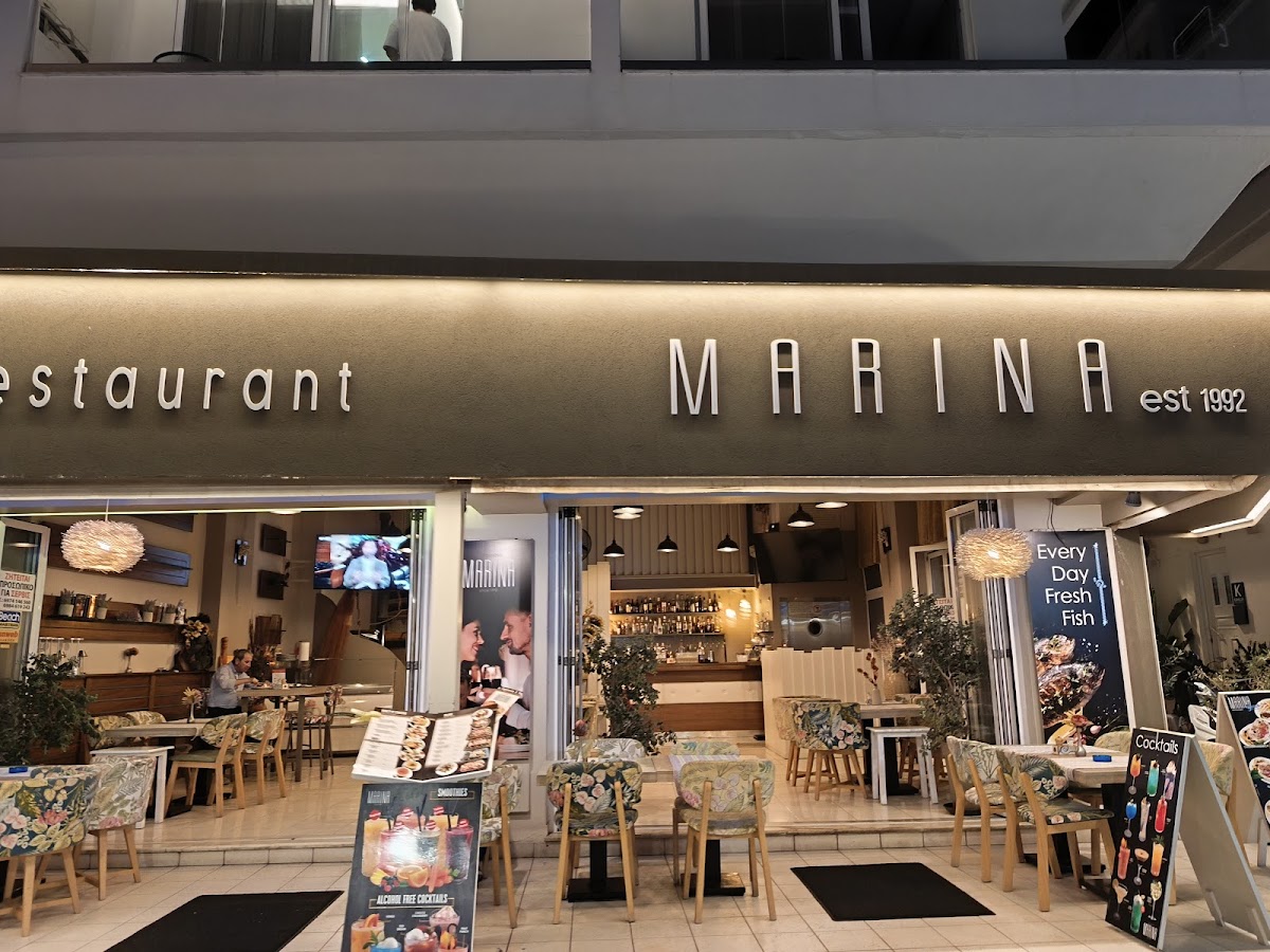 Marina Restaurant Cafe - Photo 2