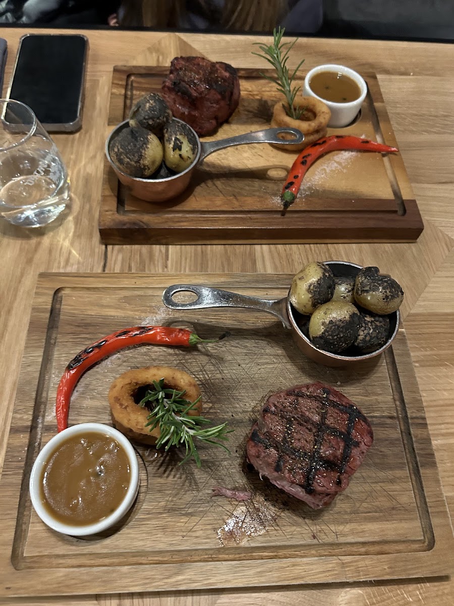 Amalia Steak & Fish - Photo 4