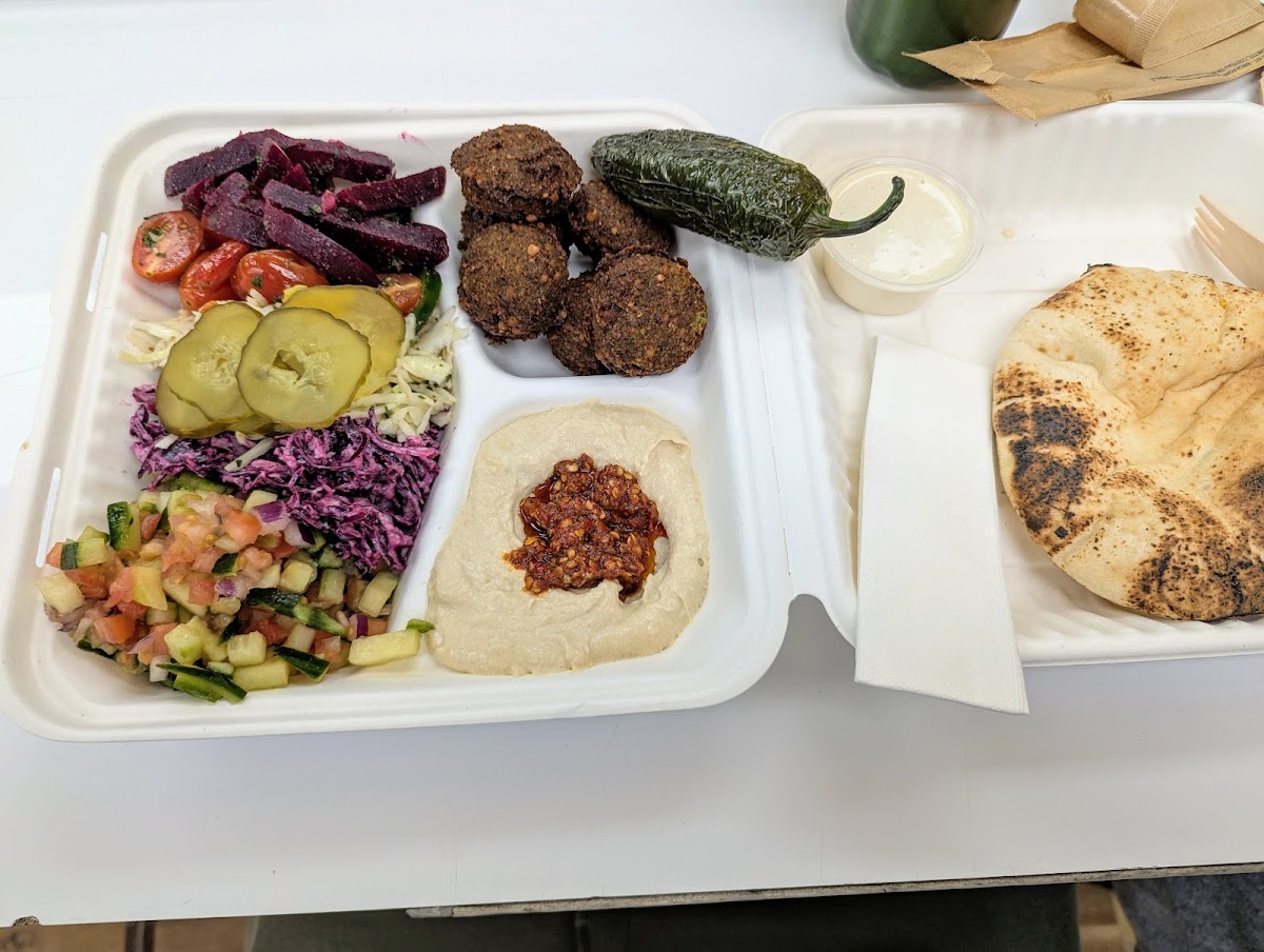 Le Falafel Plus - Photo 3