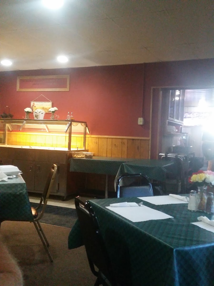 Pine Inn - Photo 9