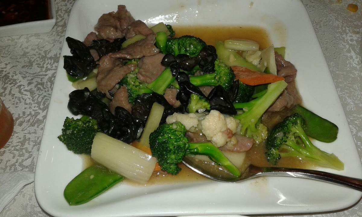 Bamboo Lux Restaurant - Photo 9