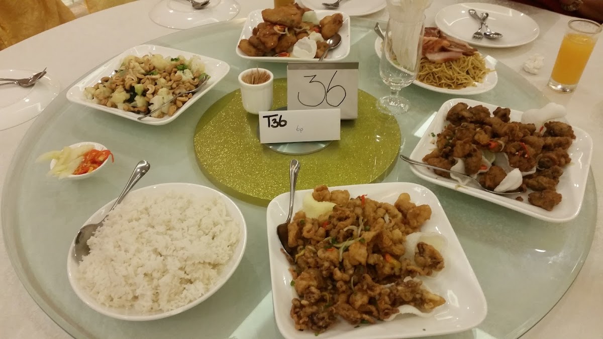 Bamboo Lux Restaurant - Photo 2