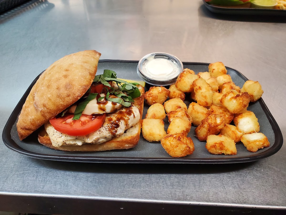 White Rabbit Bar and Grill - Photo 3