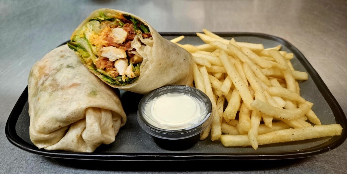 White Rabbit Bar and Grill - Photo 4