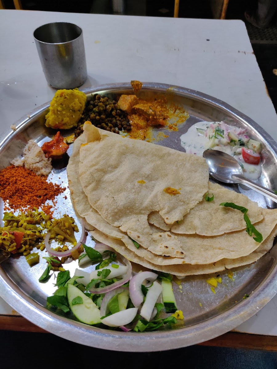 Basaveshwar Khanavali (The Original) - Photo 4