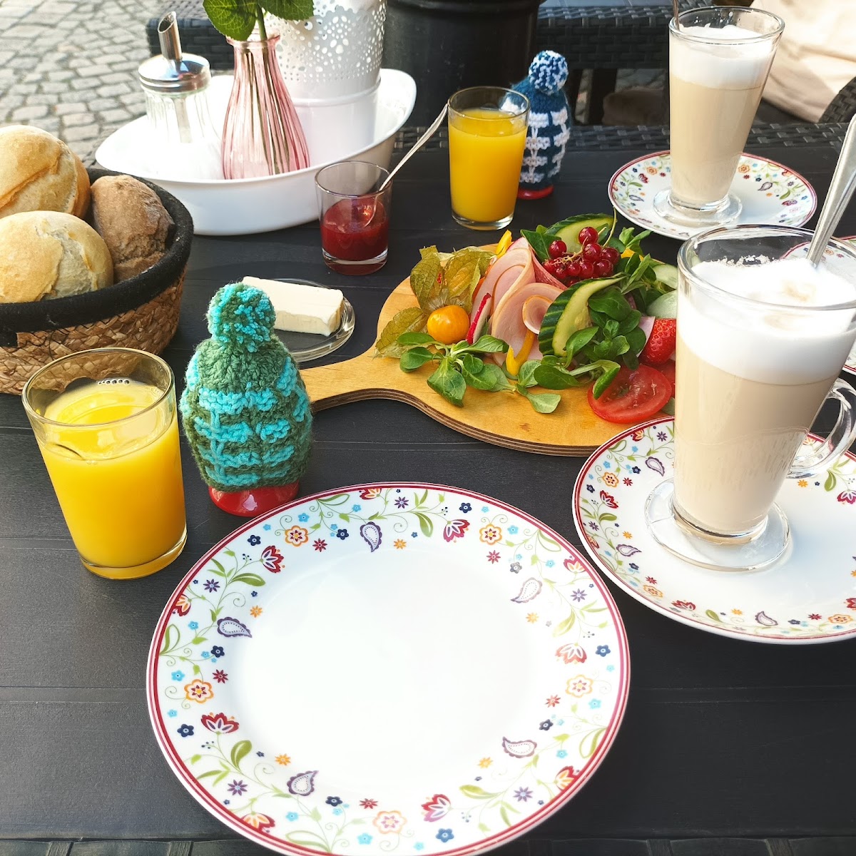 Cafe Kostbar - Photo 8