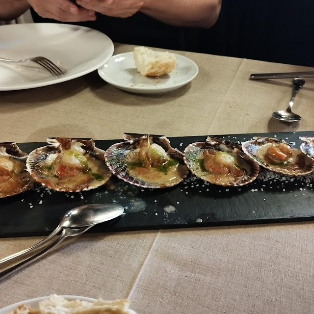 Zamburiñas Gratinadas Con Salsa de Hongos