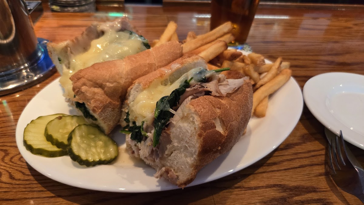 Broadway Bar & Grille - Photo 1