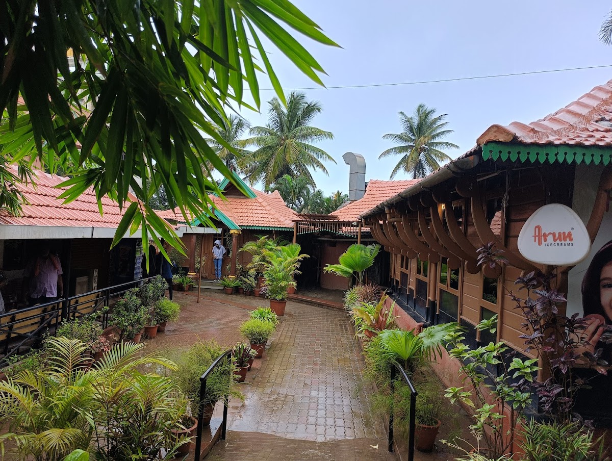 Hotel Mythri Palace - Photo 3