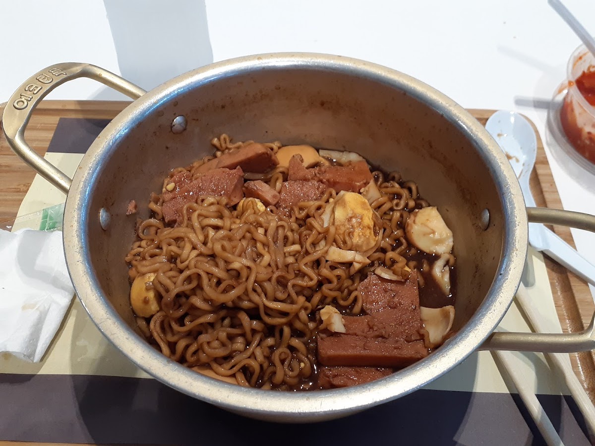 Kim's Ramyun#1 - Timog Ave - Photo 7