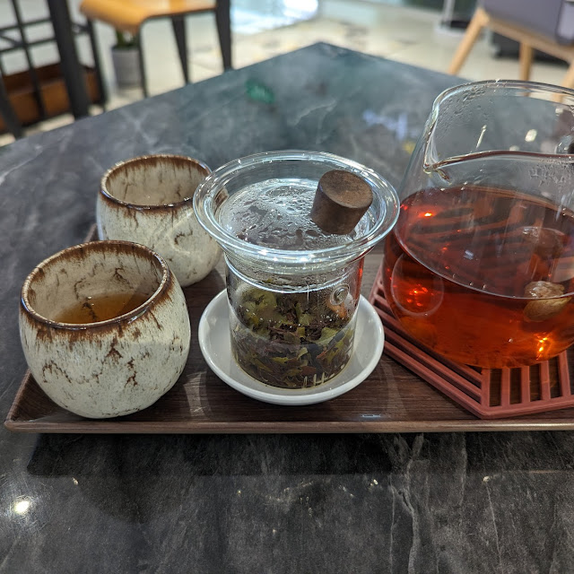 Logan Apple Black Tea