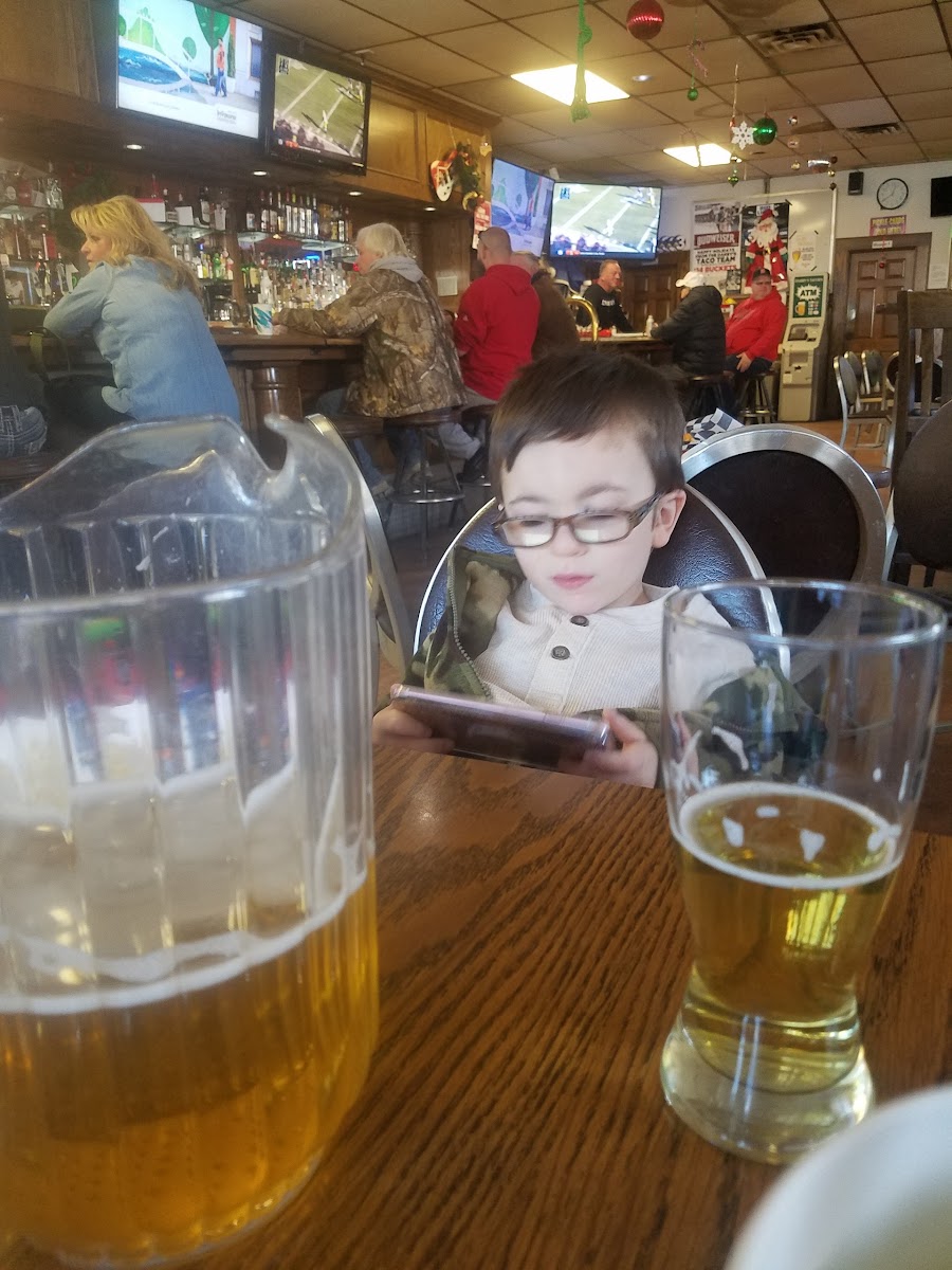 Darby's Tavern - Photo 2