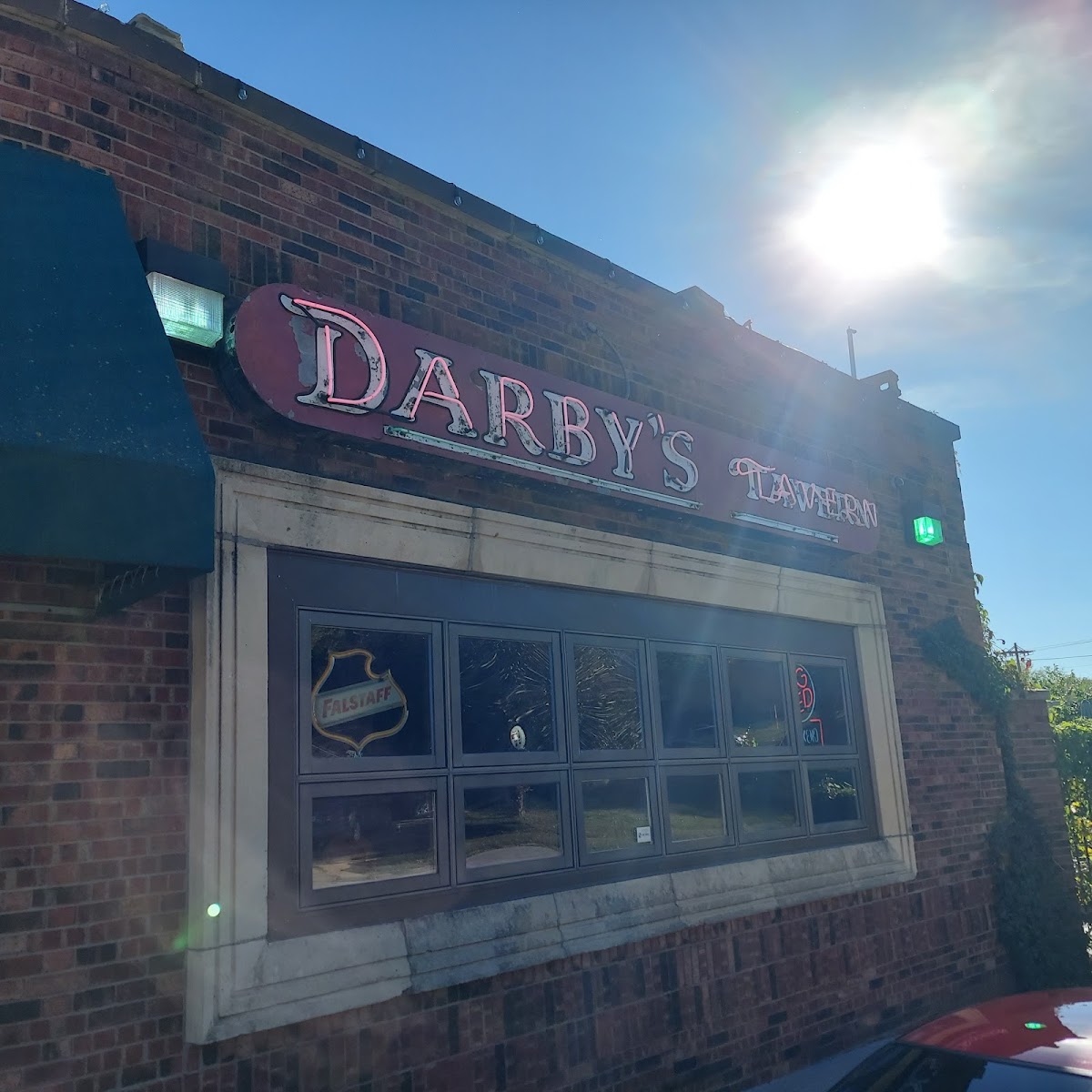 Darby's Tavern - Photo 5