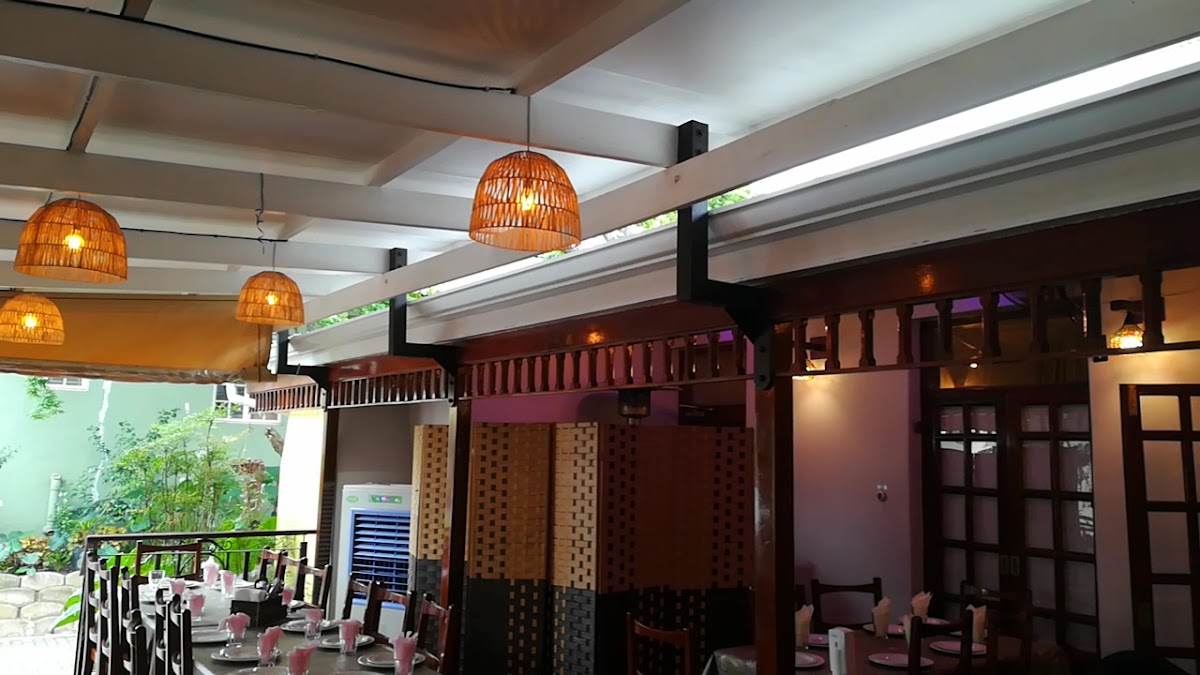 Sunkist Restaurant - Photo 1